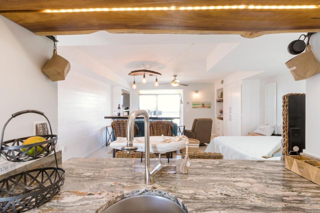 Stunning Ocean Views Steps From The Beach With Pool! Fabulous 4Th Floor Studio! Нью-Смирна-Бич Экстерьер фото